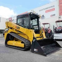 What's Trending in Australia's Machinery Marketplace Right Now 1 Australia machinery marketplace trends - yellow skid steer loader on display